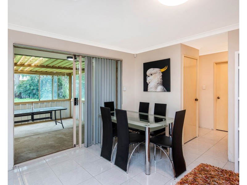 10 Eaglehawk Grove, Brookdale WA 6112