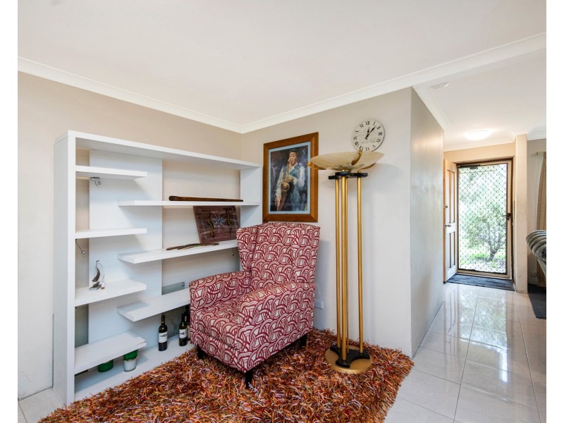 10 Eaglehawk Grove, Brookdale WA 6112