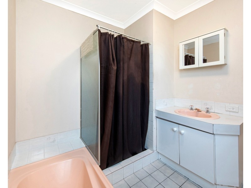 10 Eaglehawk Grove, Brookdale WA 6112