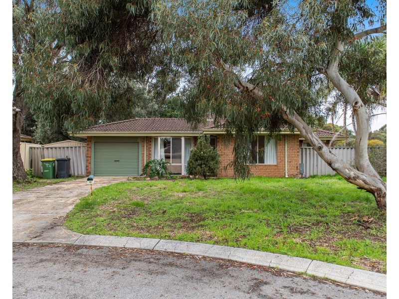 10 Eaglehawk Grove, Brookdale WA 6112