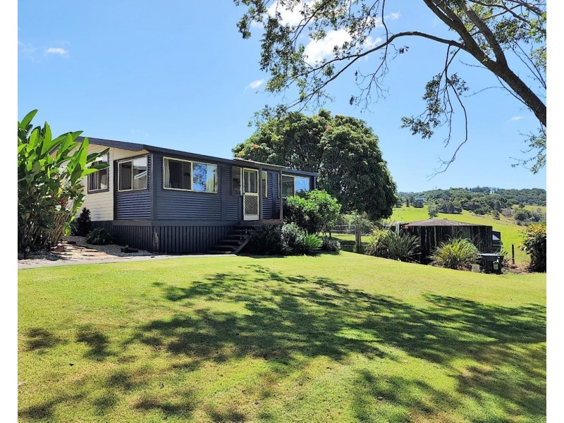 20 Pacific Heights Drive, Cumbalum NSW 2478