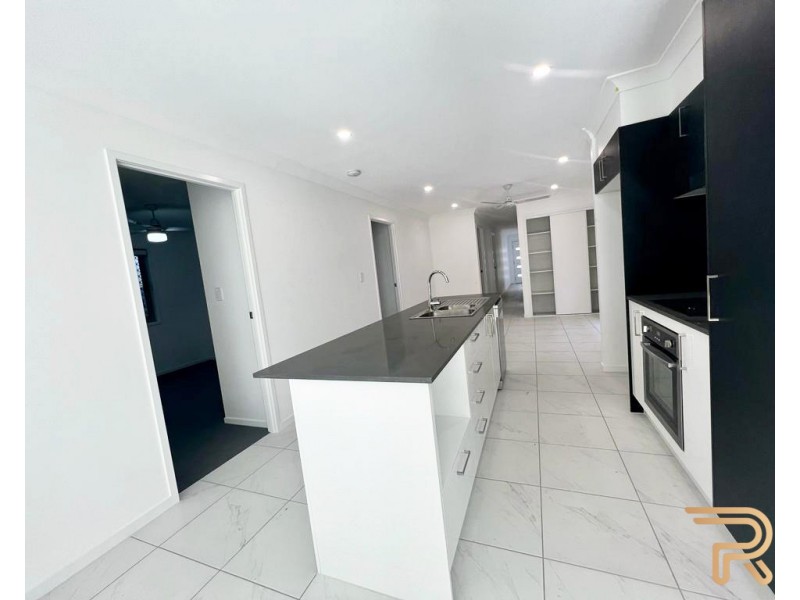 16 Station Road, Sunnybank QLD 4109