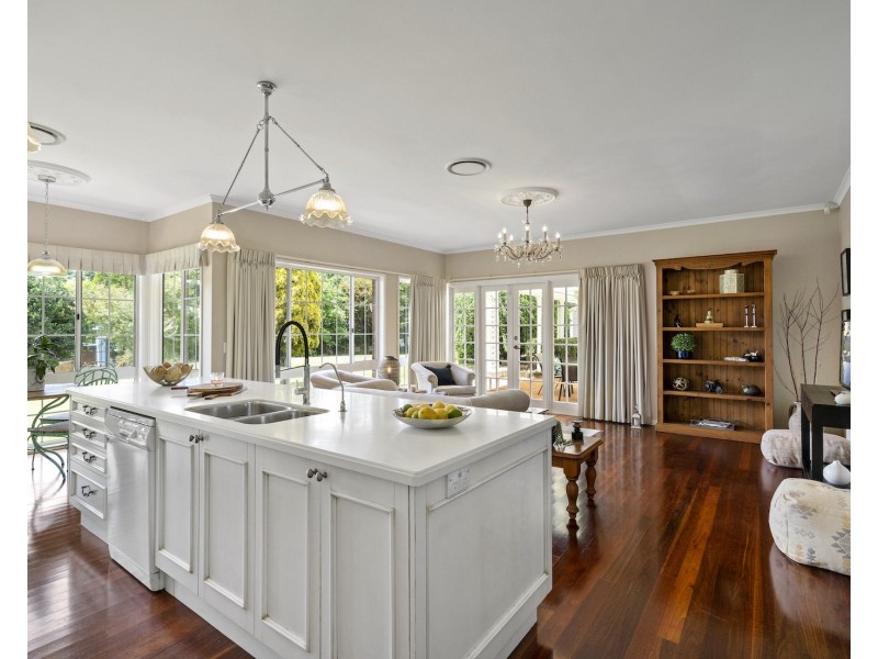 49 Bateke Road, Tamborine Mountain QLD 4272