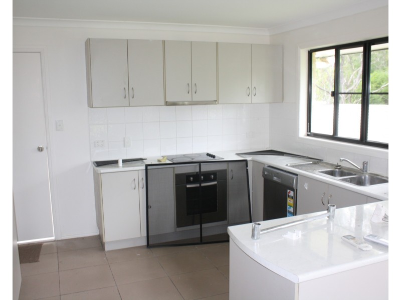 12 Haughton Street, Mount Perry QLD 4671