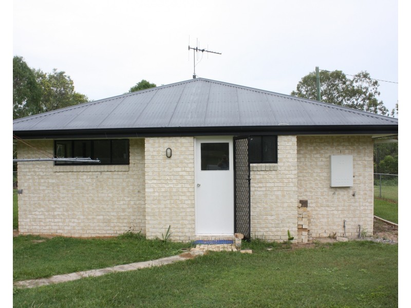 12 Haughton Street, Mount Perry QLD 4671