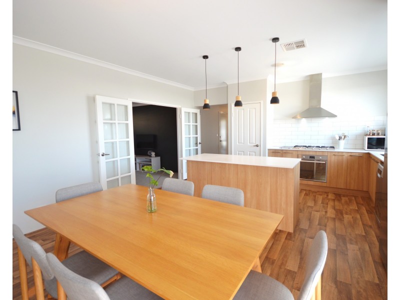 23 Garinga Road, Harrisdale WA 6112