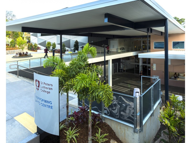 25 Eighth Avenue, St Lucia QLD 4067