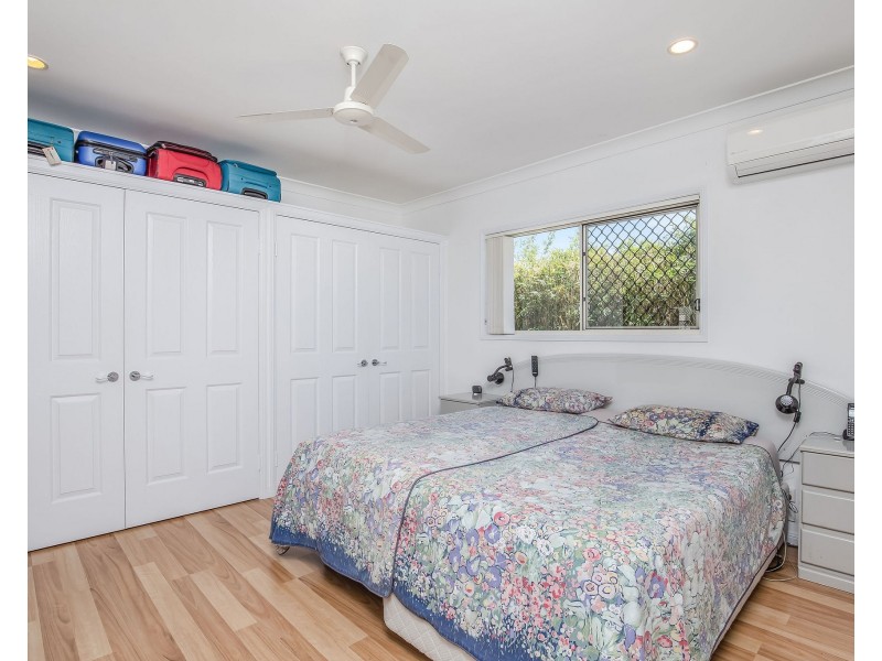 9 Witheren Circuit, Pacific Pines QLD 4211