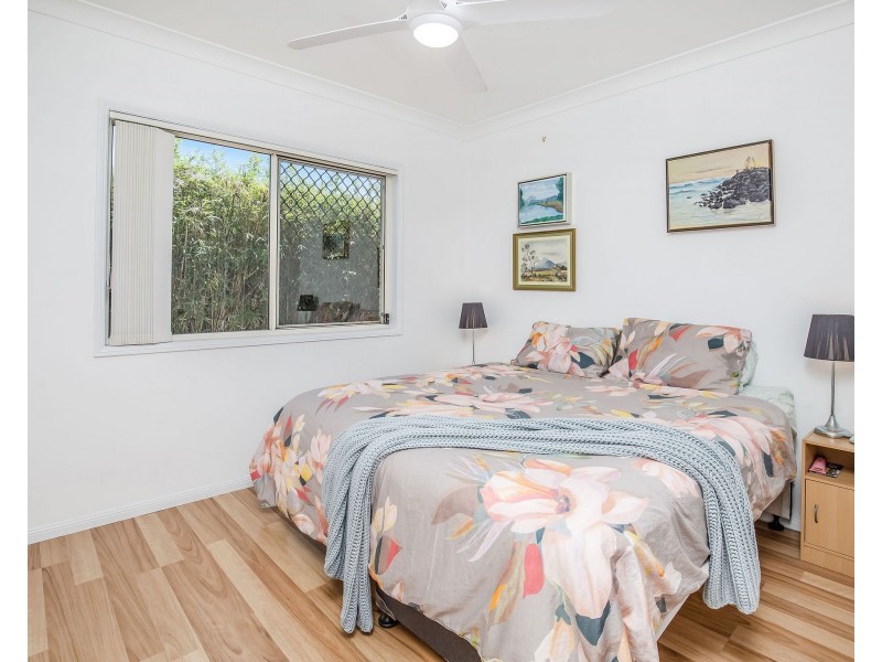 9 Witheren Circuit, Pacific Pines QLD 4211
