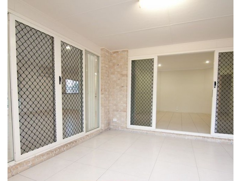 9 Witheren Circuit, Pacific Pines QLD 4211