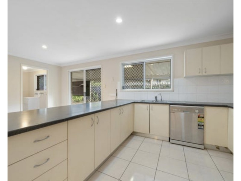 17 Lorikeet Way, Crestmead QLD 4132