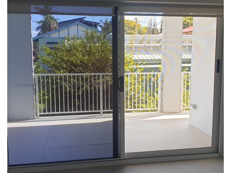 104/22 Arthur Street, Woody Point QLD 4019
