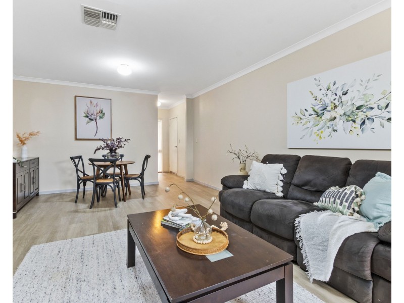 2/22 Gentle Circle, South Guildford WA 6055