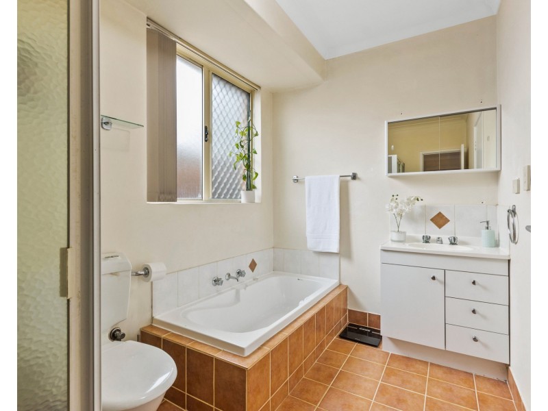 2/22 Gentle Circle, South Guildford WA 6055