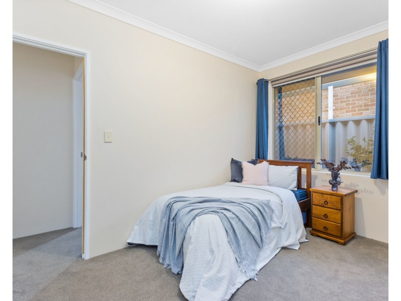 2/22 Gentle Circle, South Guildford WA 6055