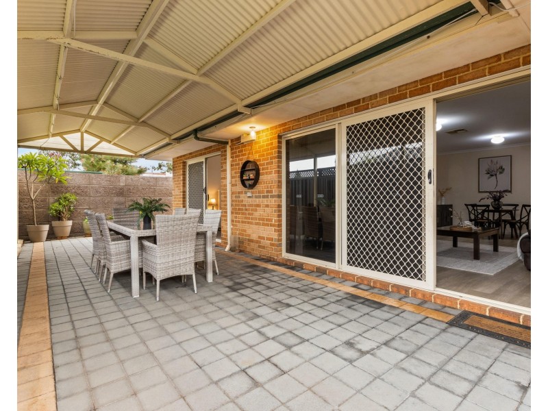 2/22 Gentle Circle, South Guildford WA 6055