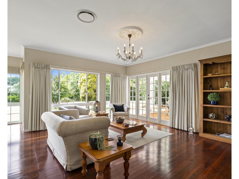 49 Bateke Road, Tamborine Mountain QLD 4272