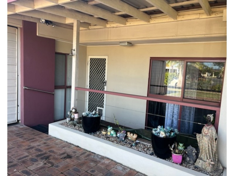 5 Rochester Drive, Mount Warren Park QLD 4207
