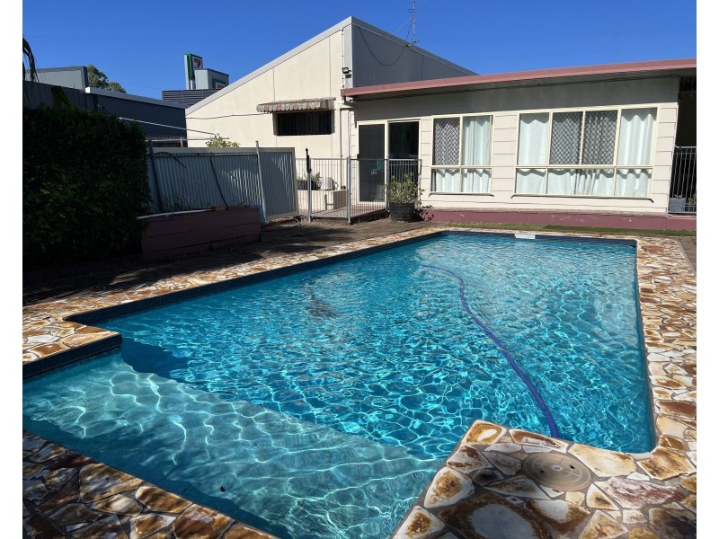 5 Rochester Drive, Mount Warren Park QLD 4207