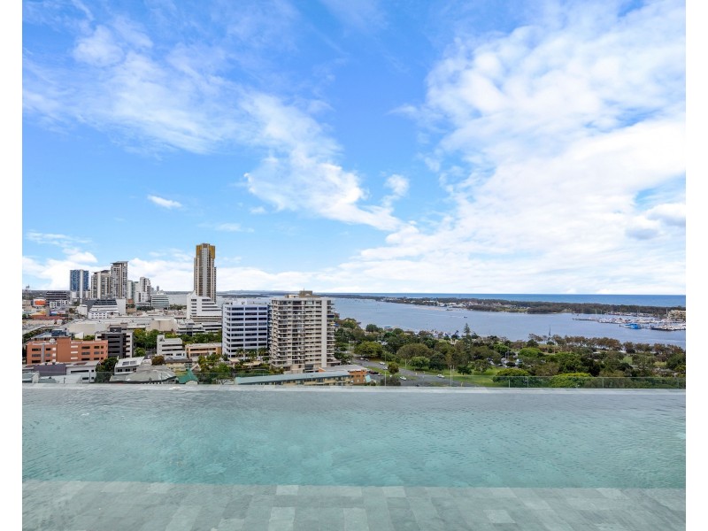 8 Queen Street, Southport QLD 4215