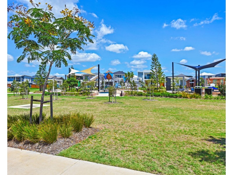 27 Ondine Lane, Newport QLD 4020