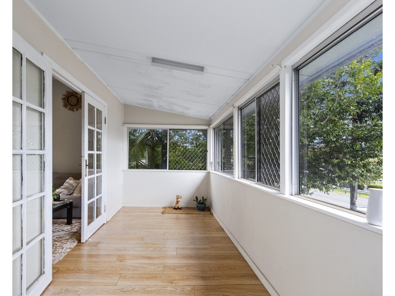 14 Norman Avenue, Norman Park QLD 4170