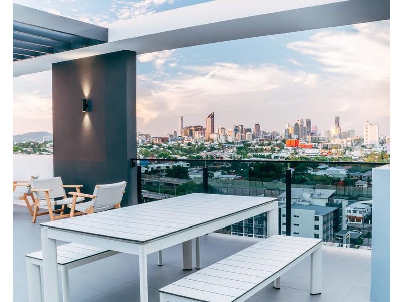 304/28 Wolseley Street, Woolloongabba QLD 4102