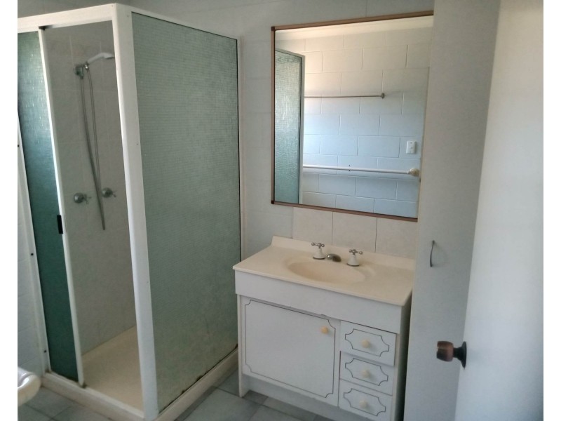 14 Oak Crescent, Bowen QLD 4805