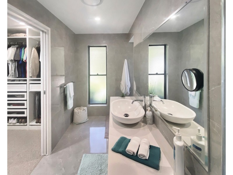 36 Hetherington Drive, Twin Waters QLD 4564