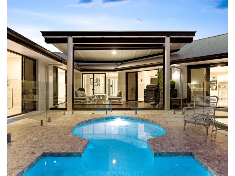 36 Hetherington Drive, Twin Waters QLD 4564