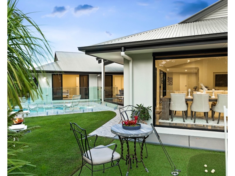 36 Hetherington Drive, Twin Waters QLD 4564