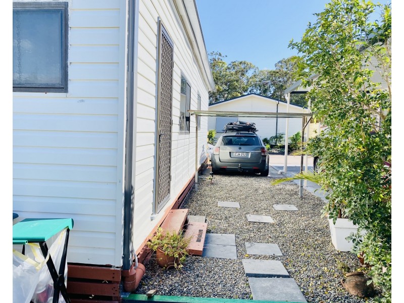 109/2 Mulloway Road, Chain Valley Bay NSW 2259