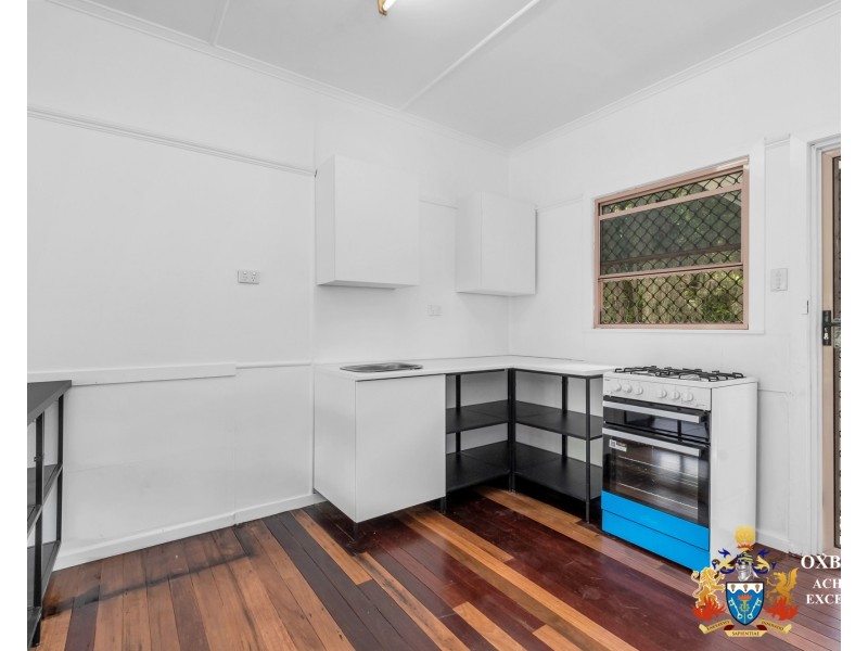 11 Soudan Street, North Booval QLD 4304