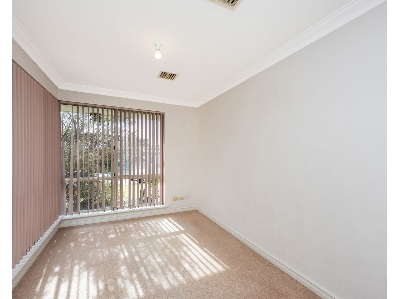 10 Law Court, Winthrop WA 6150
