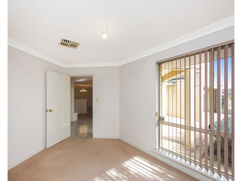 10 Law Court, Winthrop WA 6150