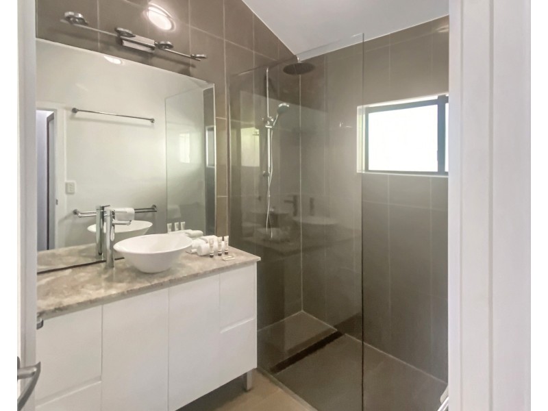 81 Yakola Parade, Alexandra Headland QLD 4572