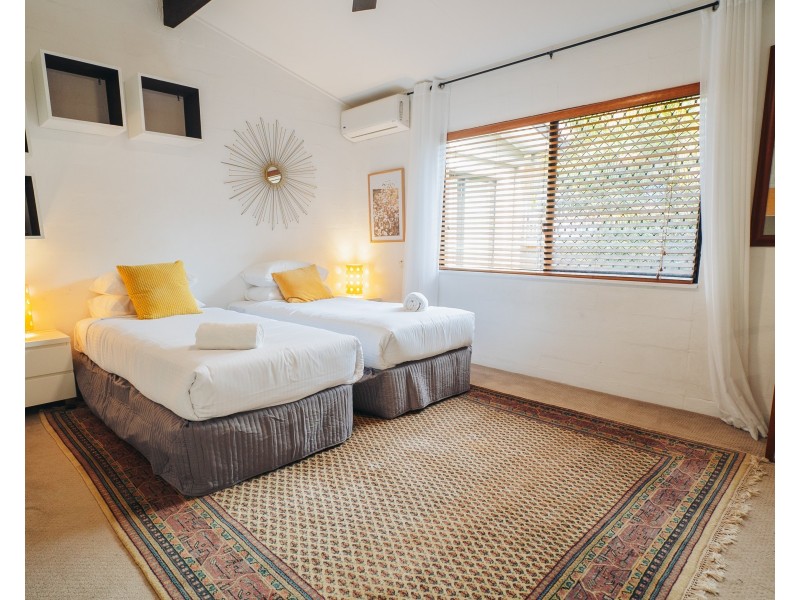 81 Yakola Parade, Alexandra Headland QLD 4572