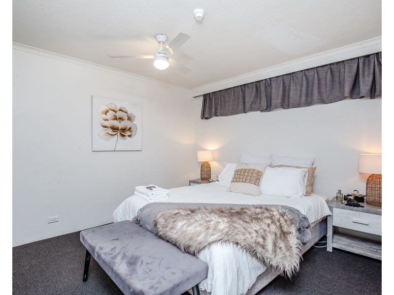 64/43 Enderley Avenue, Surfers Paradise QLD 4217