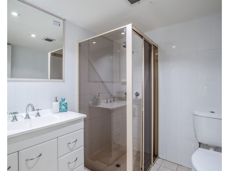 64/43 Enderley Avenue, Surfers Paradise QLD 4217