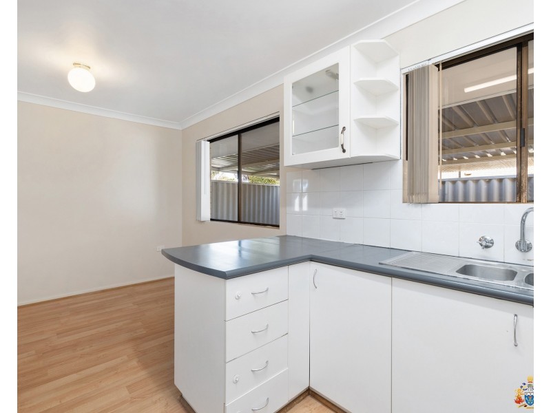 20B Roxwell Way, Girrawheen WA 6064