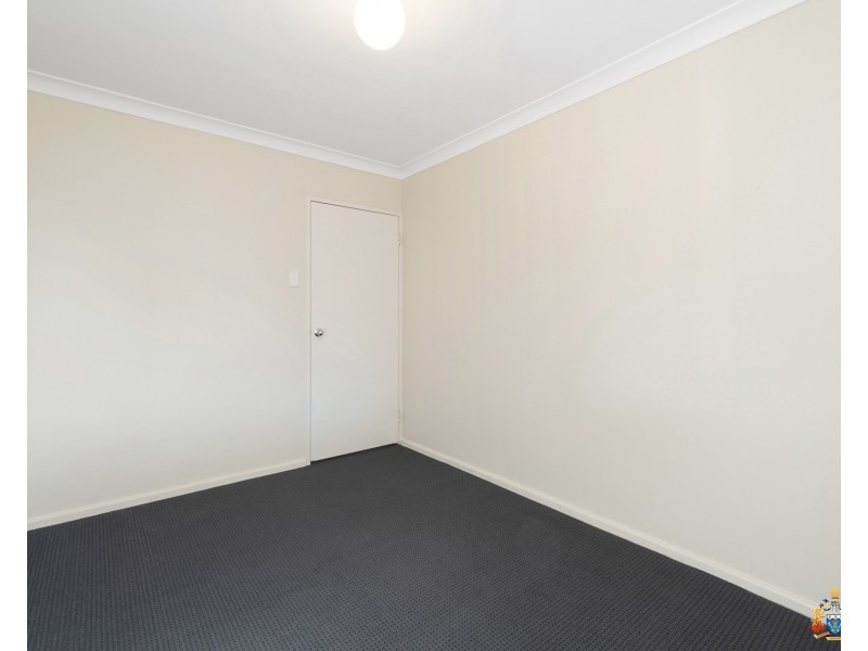 20B Roxwell Way, Girrawheen WA 6064