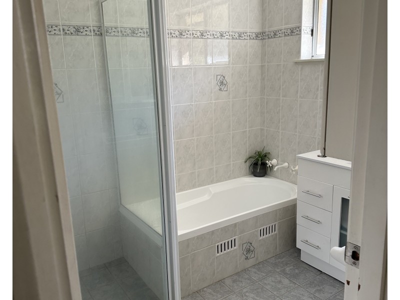 182 Wells Street, Springfield NSW 2250