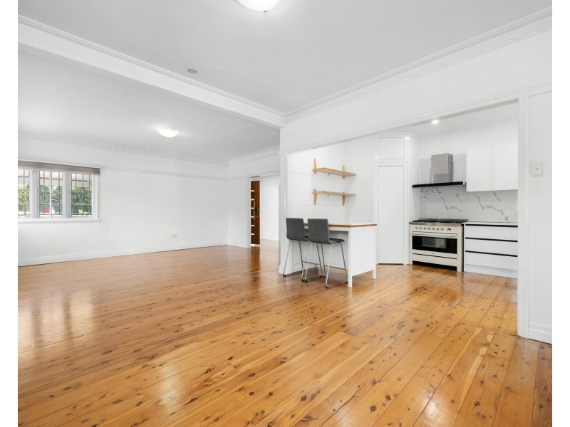 64 Holland Road, Holland Park QLD 4121