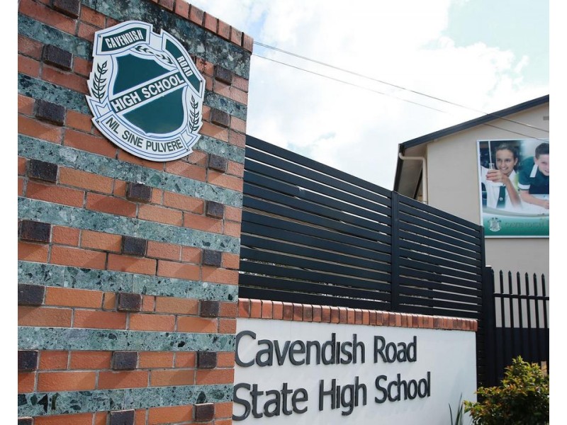 64 Holland Road, Holland Park QLD 4121