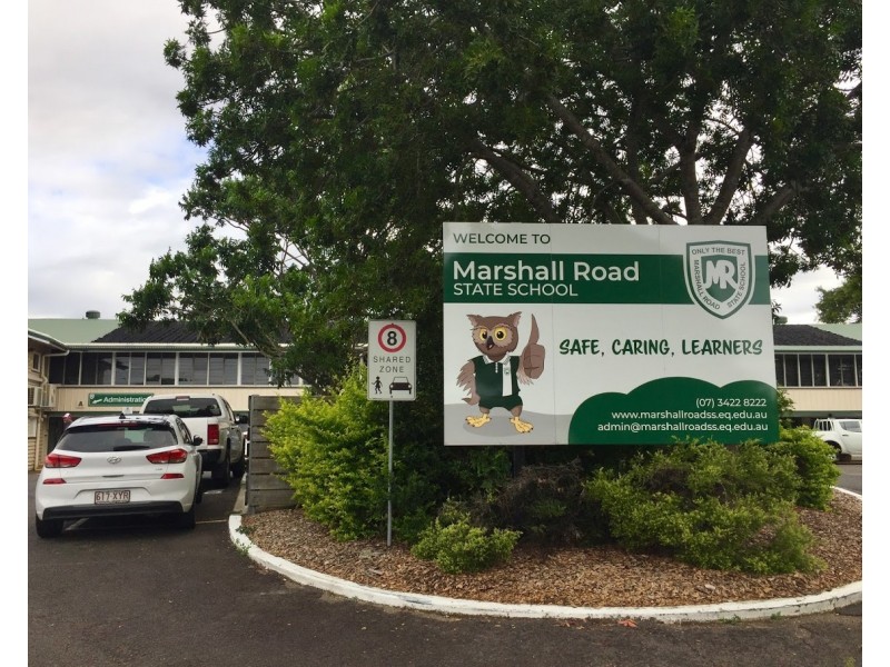 64 Holland Road, Holland Park QLD 4121