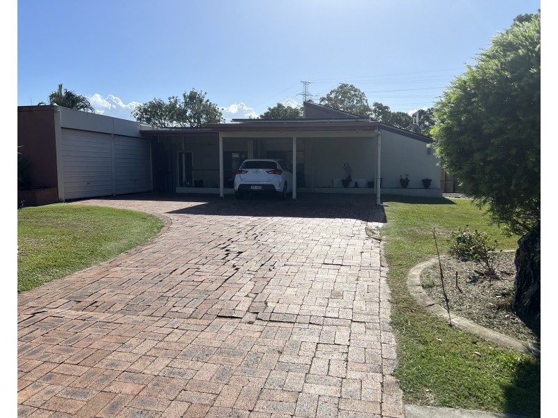 5 Rochester Drive, Mount Warren Park QLD 4207