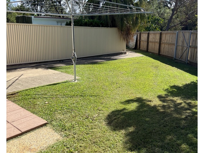 5 Rochester Drive, Mount Warren Park QLD 4207