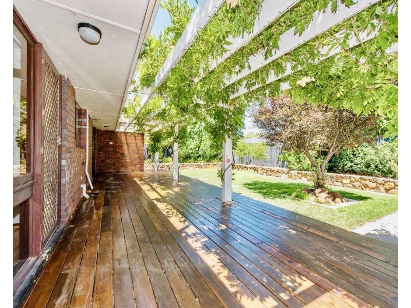 18 Mirrelia Way, Riverton WA 6148