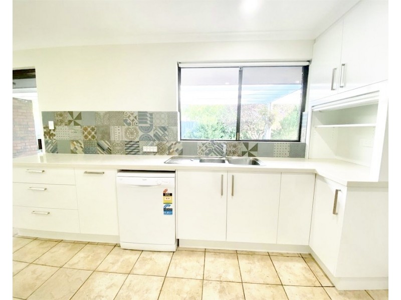 18 Mirrelia Way, Riverton WA 6148