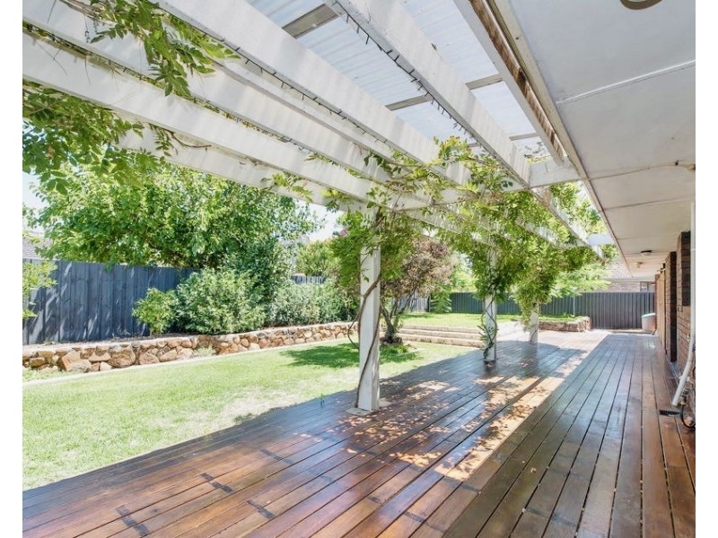 18 Mirrelia Way, Riverton WA 6148